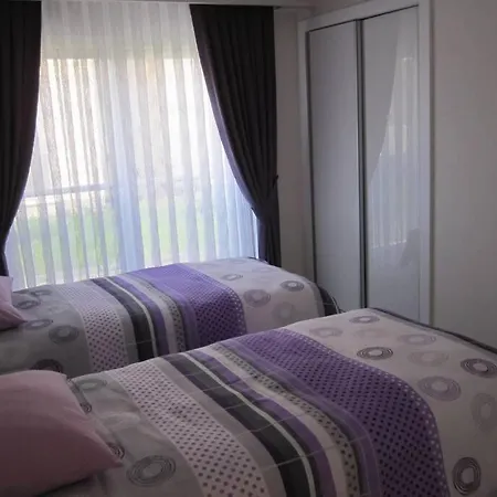 The Valley 2 Bed Spacious Facing Pool Apartment