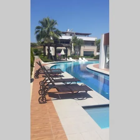 The Valley 2 Bed Spacious Facing Pool 아파트 시데
